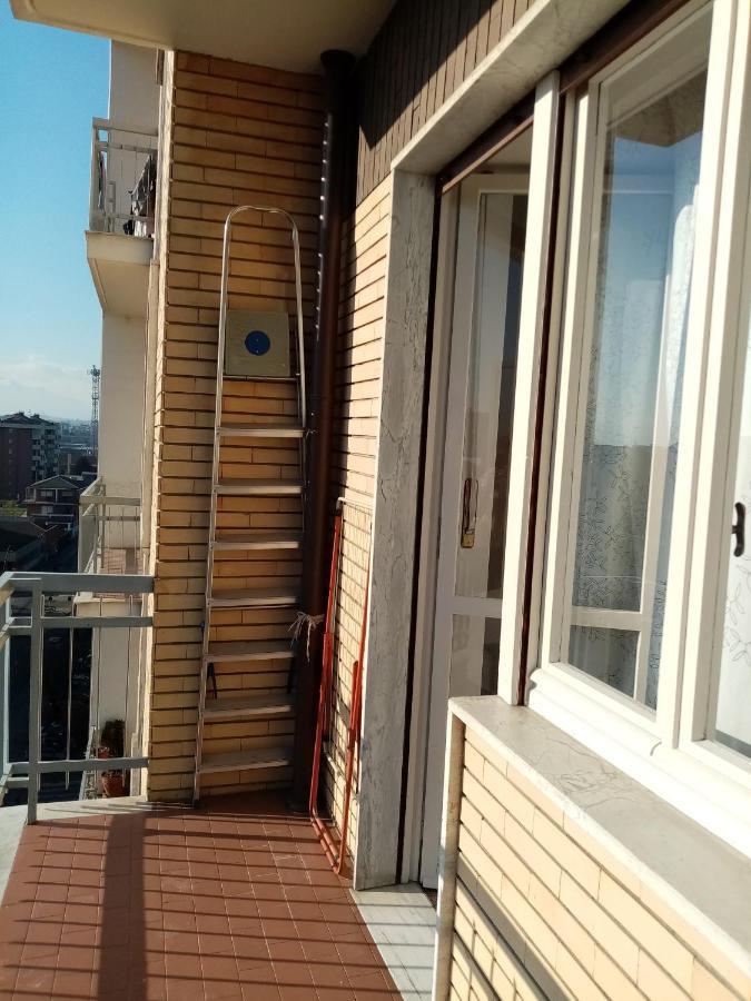 Bruno Turin Apartment Near The Metro Колленьо Экстерьер фото